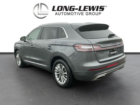 Used 2022 Lincoln Nautilus FWD w/ Premium Package image 4