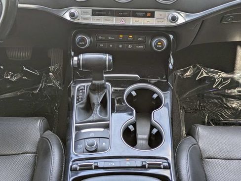 Used 2018 Kia Stinger Premium RWD image 18