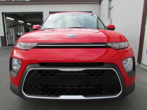 Used 2020 Kia Soul LX image 2