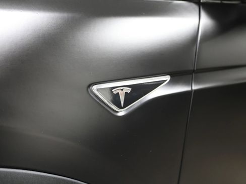 Used 2016 Tesla Model X Performance image 10