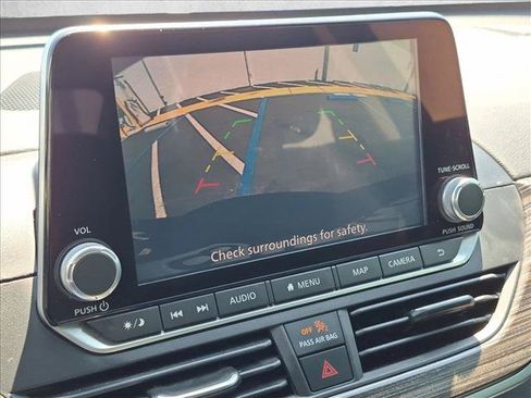 Used 2019 Nissan Altima 2.5 SL FWD image 14