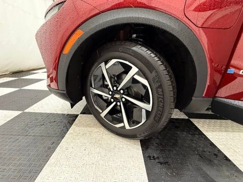 New 2026 Chevrolet Equinox EV LT image 11