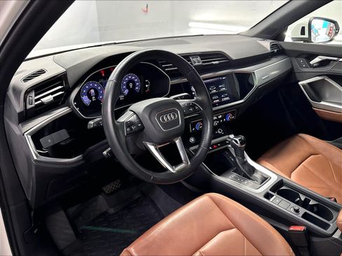 Used 2020 Audi Q3 2.0T Premium w/ Convenience Package AWD/4WD image 15