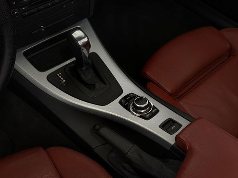 Used 2013 BMW 335i Convertible RWD image 21