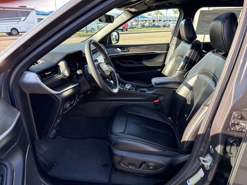 New 2026 Jeep Grand Cherokee Limited w/ Limited Altitude Package image 21