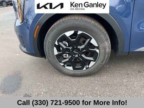 Certified 2025 Kia Sorento S w/ Panoramic Sunroof Package image 17