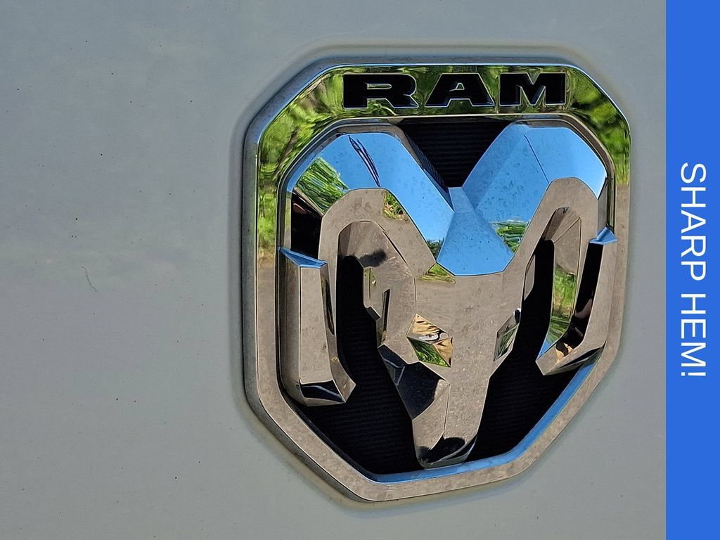 Used 2022 RAM 1500 Laramie AWD/4WD image 29