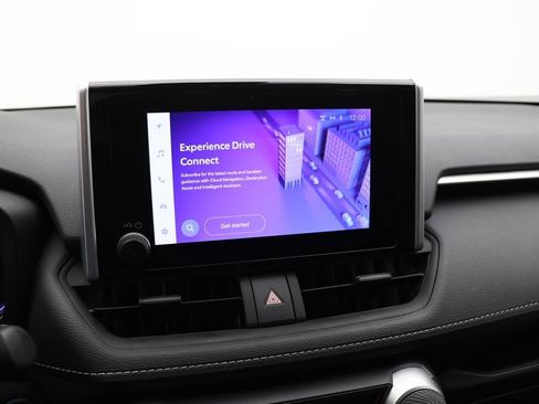 Used 2025 Toyota RAV4 XLE image 20