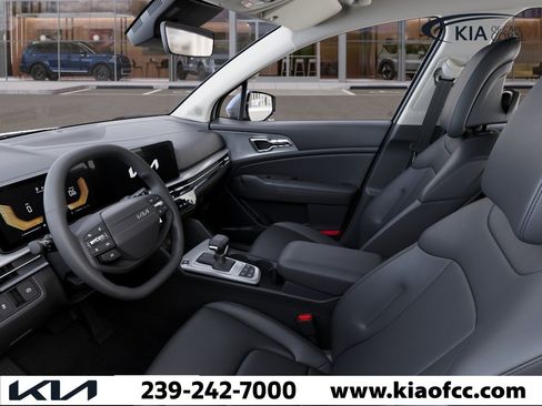 New 2026 Kia Sportage EX FWD image 17