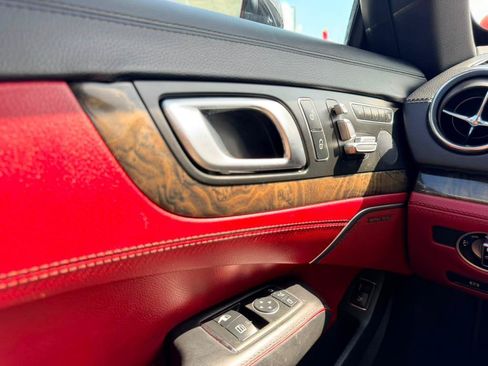 Used 2014 Mercedes-Benz SL 550 image 26