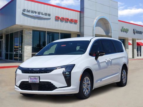 New 2027 Chrysler Pacifica Select w/ Family Tech Group FWD image 2
