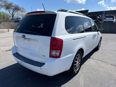 Used 2012 Kia Sedona EX image 6