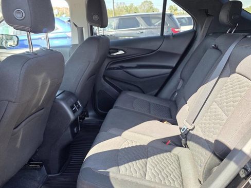 Used 2018 Chevrolet Equinox LT image 16