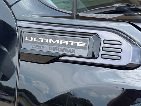 Used 2024 GMC Sierra 3500 Denali Ultimate AWD/4WD image 18