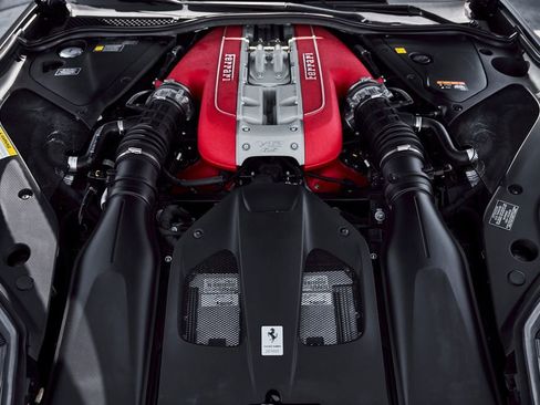 Used 2021 Ferrari 812 GTS RWD image 19