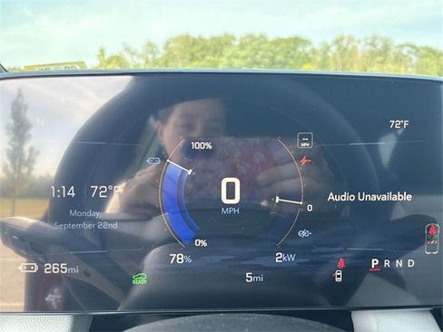 New 2025 Chevrolet Equinox EV LT image 12