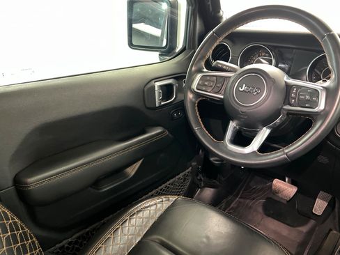 Used 2021 Jeep Wrangler Unlimited Sahara AWD/4WD image 12