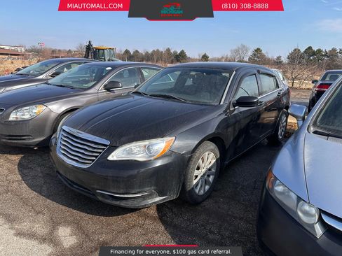 Used 2012 Chrysler 200 Touring image 12