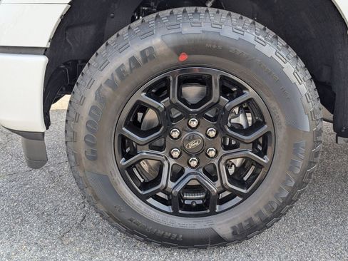 New 2026 Ford F150 Lariat w/ FX4 Off-Road Package image 13