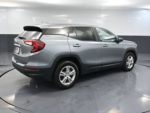 Used 2024 GMC Terrain SLE FWD image 5