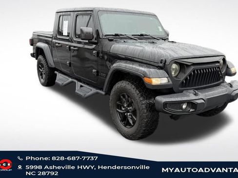 Used 2022 Jeep Gladiator Sport image 4