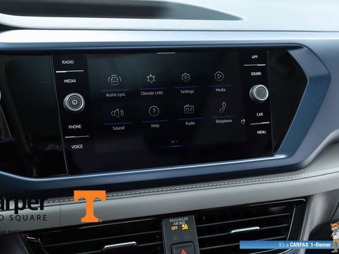 Used 2024 Volkswagen Taos SE image 25