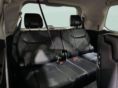 Used 2011 Lexus LX 570 4WD image 28