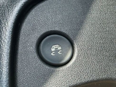 Used 1998 Chevrolet Corvette Convertible w/ Performance Handling Pkg image 38