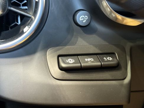 Used 2019 Chevrolet Camaro SS image 28