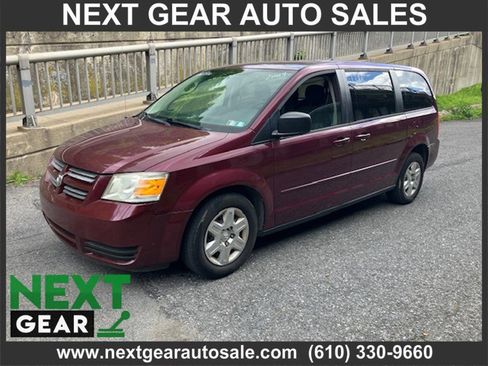 Used 2009 Dodge Grand Caravan SE w/ Climate Group FWD image 2
