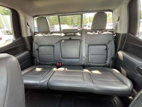 Used 2022 GMC Sierra 1500 SLT w/ SLT Premium Plus Package AWD/4WD image 11