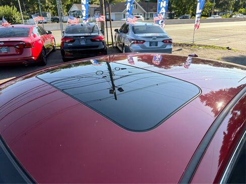 Used 2015 Nissan Altima 2.5 SL w/ Technology Package FWD image 11