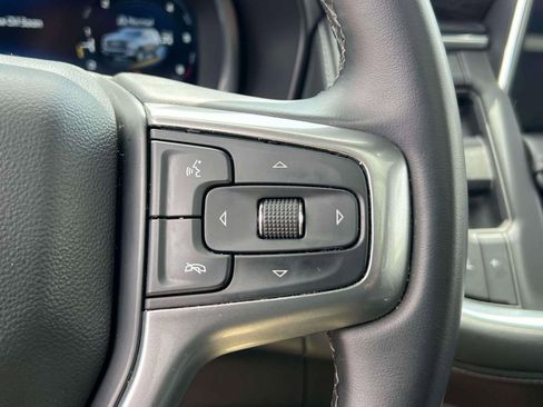 Used 2023 Chevrolet Suburban LT AWD/4WD image 26