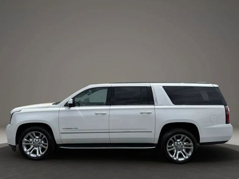 Used 2017 GMC Yukon XL SLT w/ Premium Edition AWD/4WD image 10