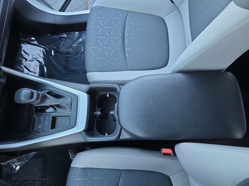 Used 2025 Toyota RAV4 XLE w/ Convenience Package image 22