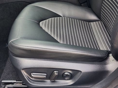 Used 2023 Toyota Camry SE FWD image 27