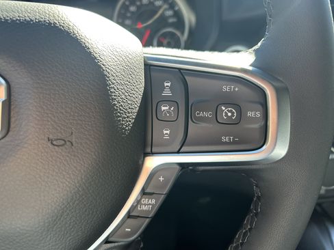 New 2026 RAM 1500 4x4 Crew Cab image 37