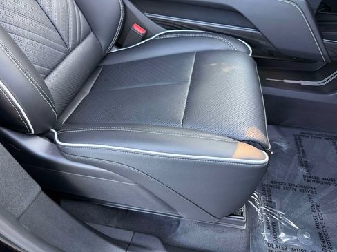 Used 2026 Cadillac Vistiq Platinum w/ LPO, Floor Liner Package AWD/4WD image 15
