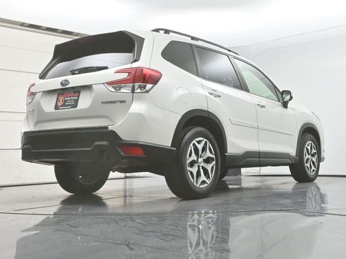 Used 2023 Subaru Forester Premium AWD/4WD image 33