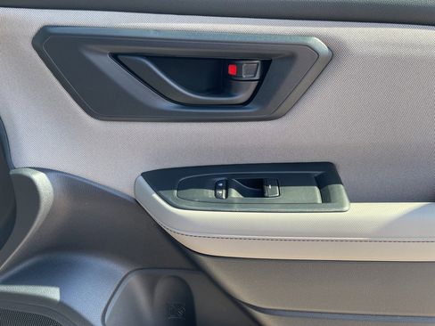 Used 2025 Subaru Forester image 33