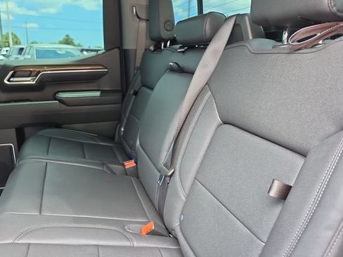 Used 2025 Chevrolet Silverado 1500 LT Trail Boss w/ Convenience Package II AWD/4WD image 12