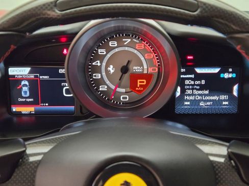 Used 2020 Ferrari F8 Tributo RWD image 33