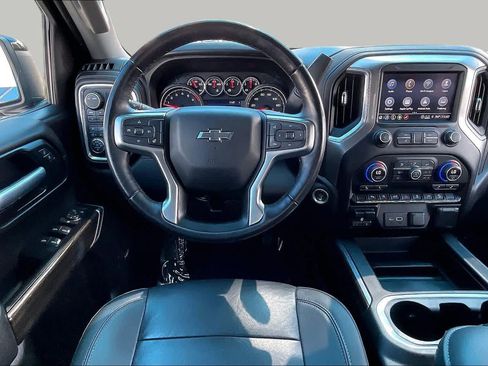 Used 2021 Chevrolet Silverado 1500 LT Trail Boss w/ Convenience Package II AWD/4WD image 6