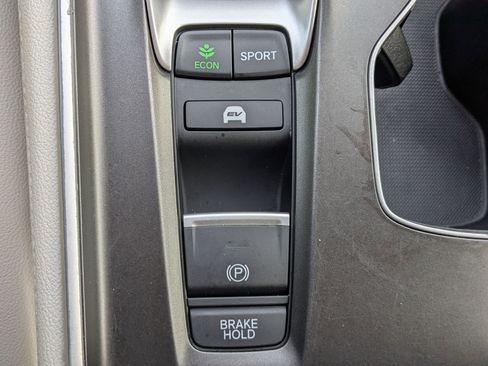 Certified 2021 Honda Accord EX-L image 27