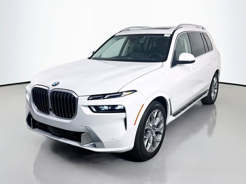 Used 2026 BMW X7 xDrive40i AWD/4WD image 4