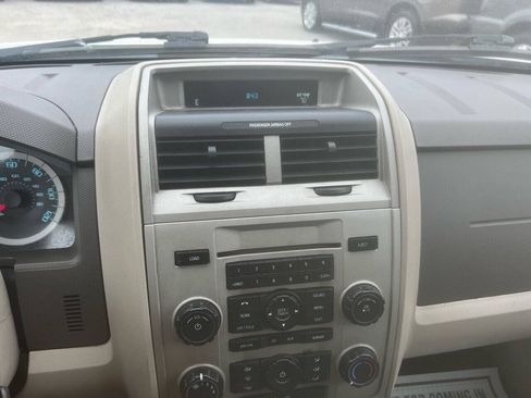 Used 2011 Ford Escape XLT AWD/4WD image 20