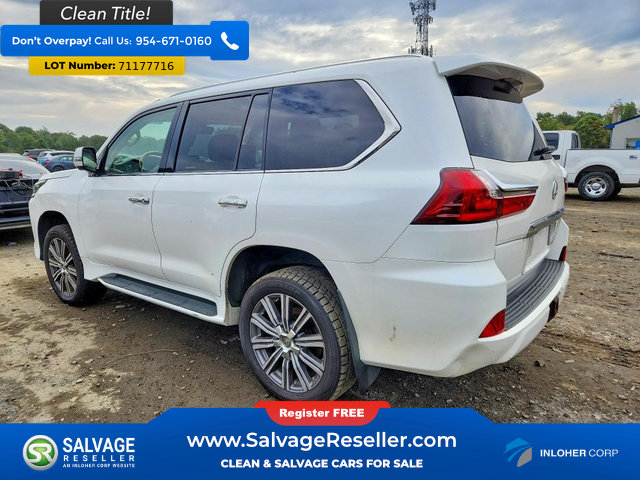 Used 2016 Lexus LX 570 4WD w/ Luxury Package image 3