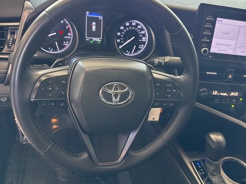 Used 2024 Toyota Camry SE FWD image 12