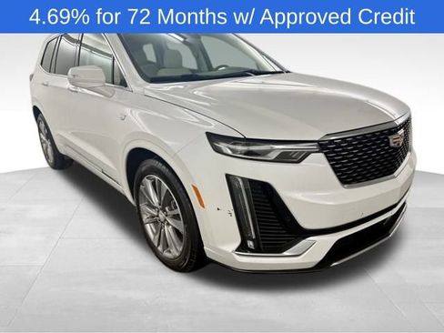 Used 2022 Cadillac XT6 Premium Luxury image 1