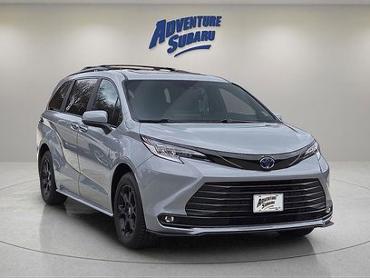 Used 2025 Toyota Sienna XLE Woodland Edition